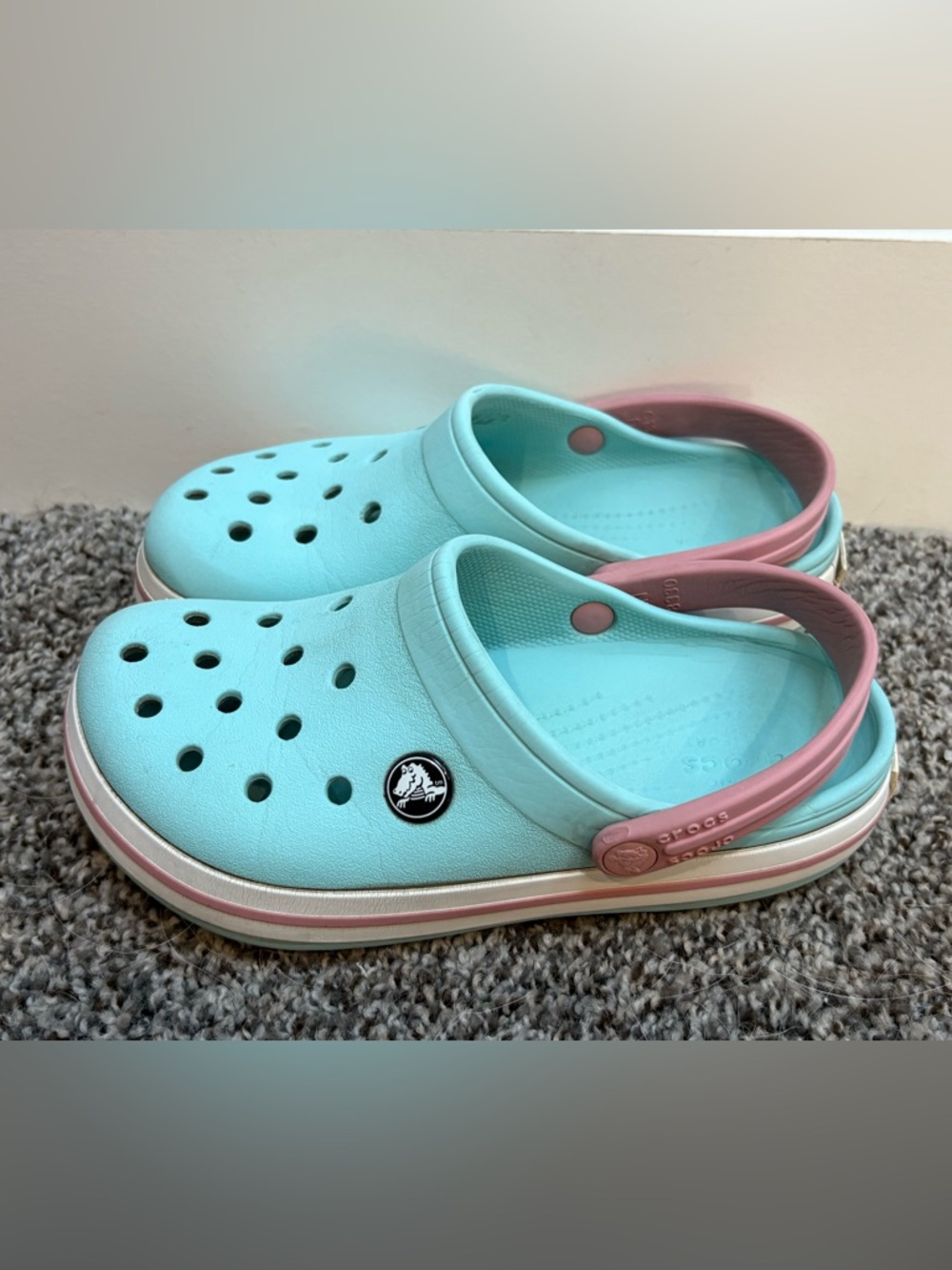 CROCS Kids Classic Clog in Aqua with Pink Strap Size 13c